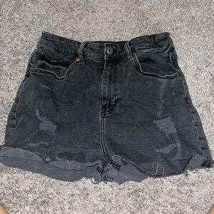 H&M brand Simple Black Highrise Mom Short Size 6